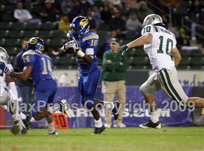 Thumbnail 2 in De La Salle vs. Crenshaw (CIF State Open Division Final) photogallery.