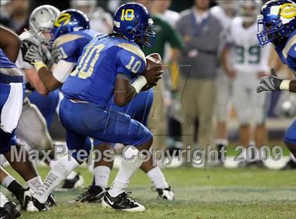 Thumbnail 2 in De La Salle vs. Crenshaw (CIF State Open Division Final) photogallery.