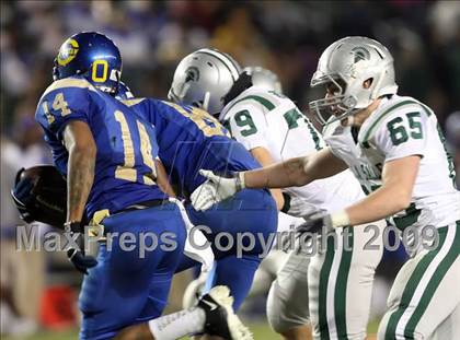 Thumbnail 2 in De La Salle vs. Crenshaw (CIF State Open Division Final) photogallery.