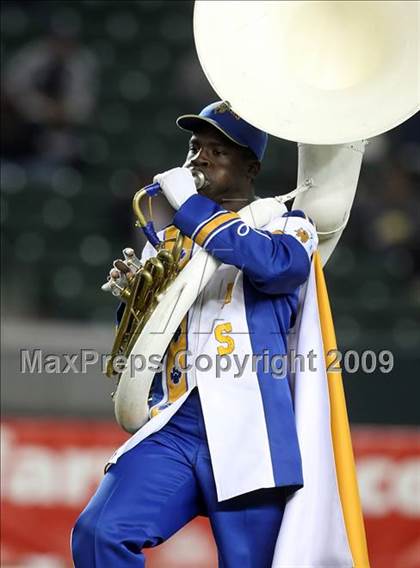Thumbnail 2 in De La Salle vs. Crenshaw (CIF State Open Division Final) photogallery.