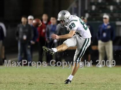 Thumbnail 1 in De La Salle vs. Crenshaw (CIF State Open Division Final) photogallery.