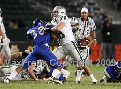 Thumbnail 2 in De La Salle vs. Crenshaw (CIF State Open Division Final) photogallery.