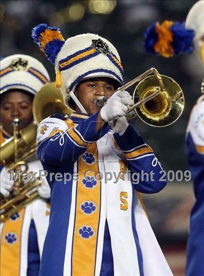 Thumbnail 1 in De La Salle vs. Crenshaw (CIF State Open Division Final) photogallery.