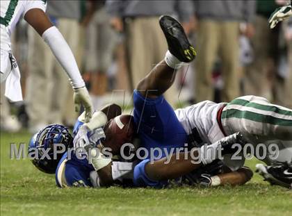 Thumbnail 2 in De La Salle vs. Crenshaw (CIF State Open Division Final) photogallery.