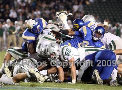 Thumbnail 3 in De La Salle vs. Crenshaw (CIF State Open Division Final) photogallery.