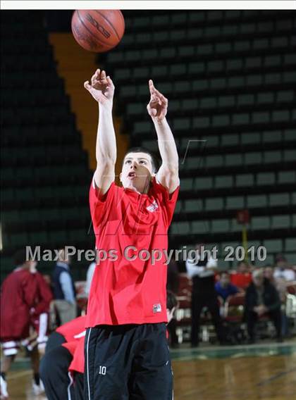 Thumbnail 1 in Newark vs. Jamesville-DeWitt (NYSPHSAA Class A Final) photogallery.