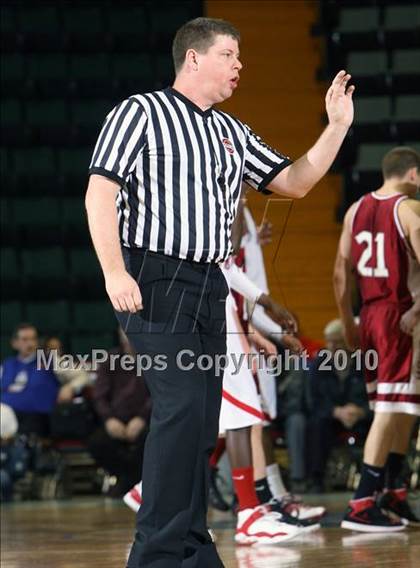 Thumbnail 2 in Newark vs. Jamesville-DeWitt (NYSPHSAA Class A Final) photogallery.