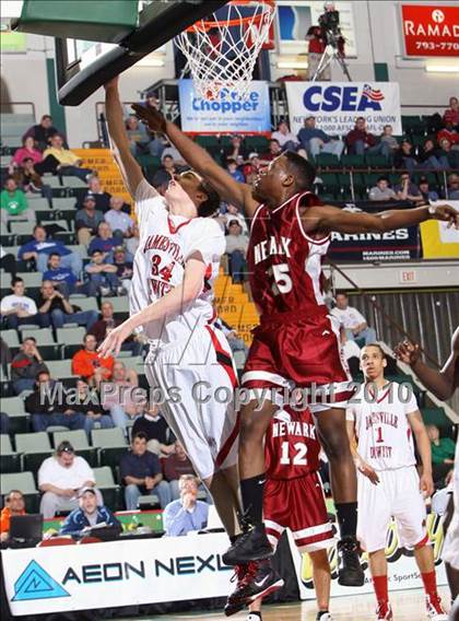 Thumbnail 3 in Newark vs. Jamesville-DeWitt (NYSPHSAA Class A Final) photogallery.