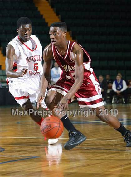 Thumbnail 1 in Newark vs. Jamesville-DeWitt (NYSPHSAA Class A Final) photogallery.