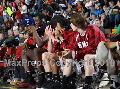 Thumbnail 1 in Newark vs. Jamesville-DeWitt (NYSPHSAA Class A Final) photogallery.