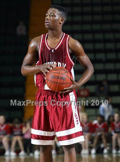 Thumbnail 2 in Newark vs. Jamesville-DeWitt (NYSPHSAA Class A Final) photogallery.
