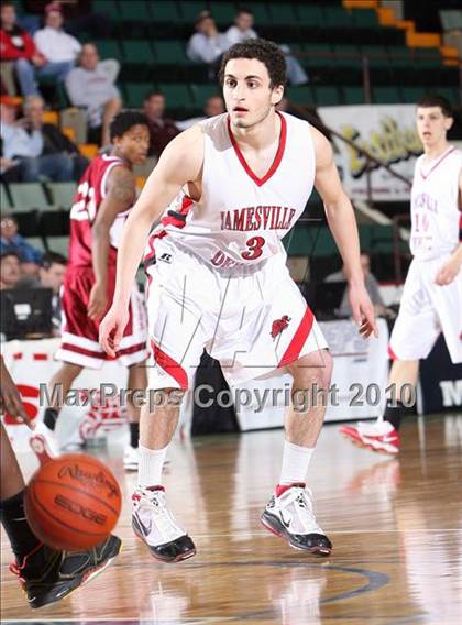 Thumbnail 3 in Newark vs. Jamesville-DeWitt (NYSPHSAA Class A Final) photogallery.