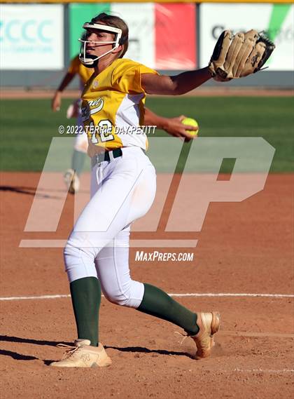 Thumbnail 2 in Arcadia vs Horizon (Desert Mountain Invitational) photogallery.