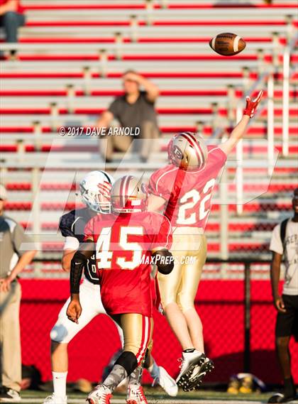 Thumbnail 3 in JV: St. John's Prep @ Everett photogallery.