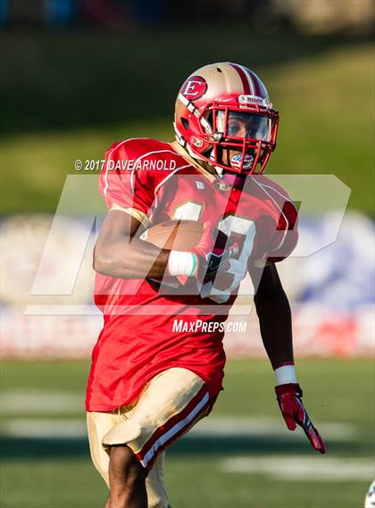 Thumbnail 3 in JV: St. John's Prep @ Everett photogallery.