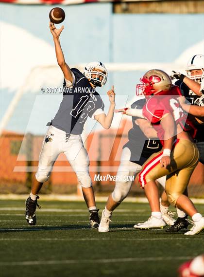 Thumbnail 2 in JV: St. John's Prep @ Everett photogallery.