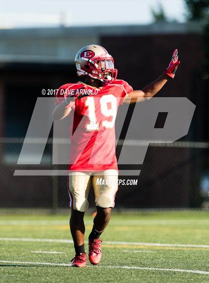 Thumbnail 3 in JV: St. John's Prep @ Everett photogallery.