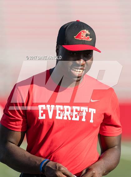 Thumbnail 3 in JV: St. John's Prep @ Everett photogallery.
