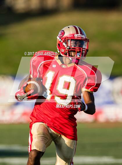 Thumbnail 2 in JV: St. John's Prep @ Everett photogallery.