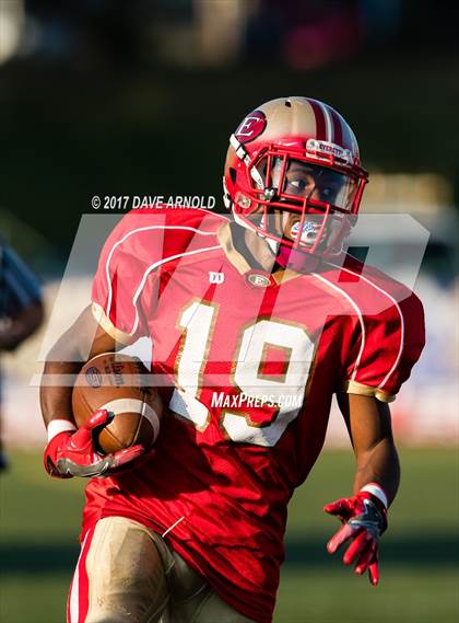 Thumbnail 3 in JV: St. John's Prep @ Everett photogallery.
