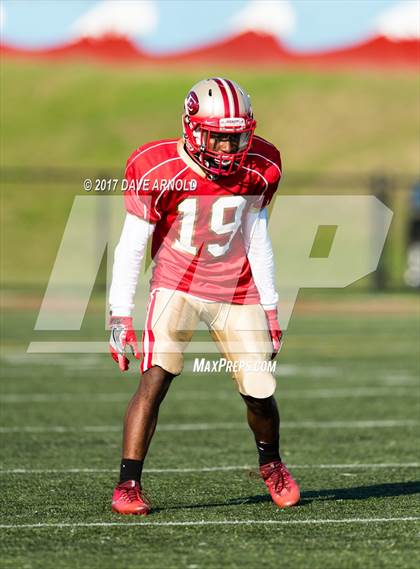 Thumbnail 2 in JV: St. John's Prep @ Everett photogallery.
