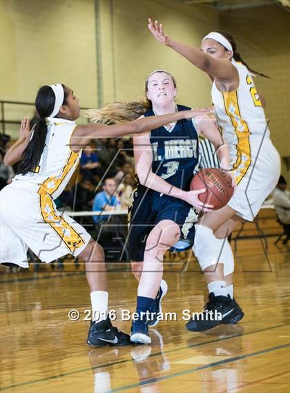Thumbnail 1 in Cardinal O'Hara vs. Mount Mercy Academy (Monsignor Martin Class A Semifinal) photogallery.