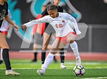 Thumbnail 3 in Harvard-Westlake vs. Aliso Niguel (Best in the West Winter Classic) photogallery.