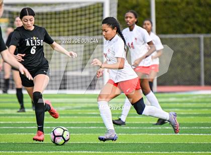Thumbnail 2 in Harvard-Westlake vs. Aliso Niguel (Best in the West Winter Classic) photogallery.