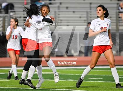Thumbnail 3 in Harvard-Westlake vs. Aliso Niguel (Best in the West Winter Classic) photogallery.
