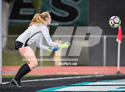 Thumbnail 3 in Harvard-Westlake vs. Aliso Niguel (Best in the West Winter Classic) photogallery.