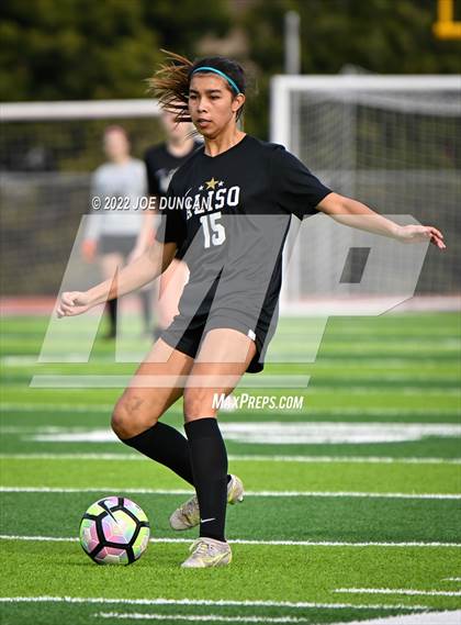 Thumbnail 2 in Harvard-Westlake vs. Aliso Niguel (Best in the West Winter Classic) photogallery.
