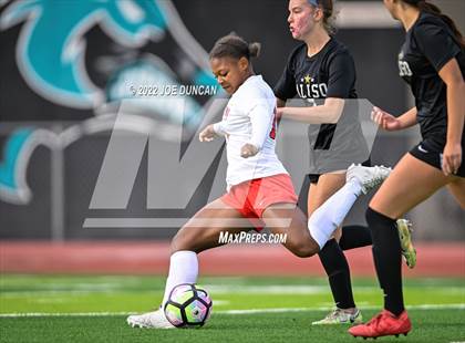 Thumbnail 2 in Harvard-Westlake vs. Aliso Niguel (Best in the West Winter Classic) photogallery.