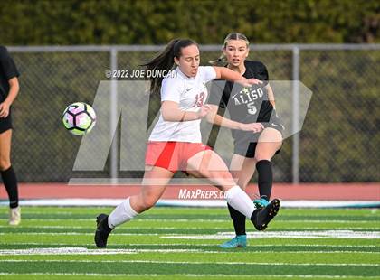 Thumbnail 3 in Harvard-Westlake vs. Aliso Niguel (Best in the West Winter Classic) photogallery.