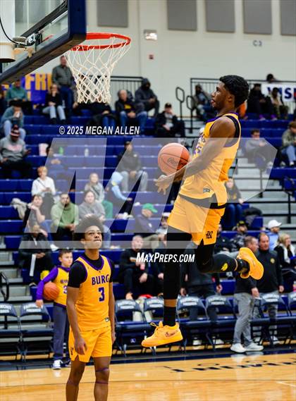 Thumbnail 2 in Reynoldsburg vs. Centerville photogallery.