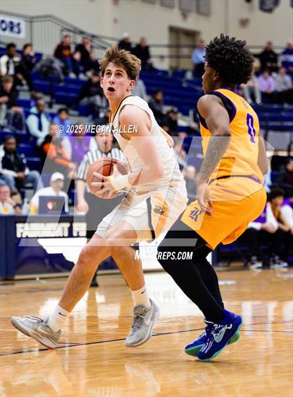 Thumbnail 3 in Reynoldsburg vs. Centerville photogallery.