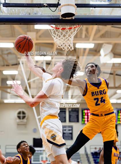 Thumbnail 2 in Reynoldsburg vs. Centerville photogallery.