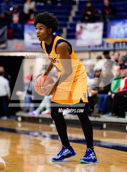 Thumbnail 1 in Reynoldsburg vs. Centerville photogallery.