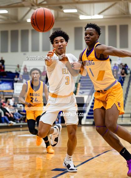 Thumbnail 2 in Reynoldsburg vs. Centerville photogallery.