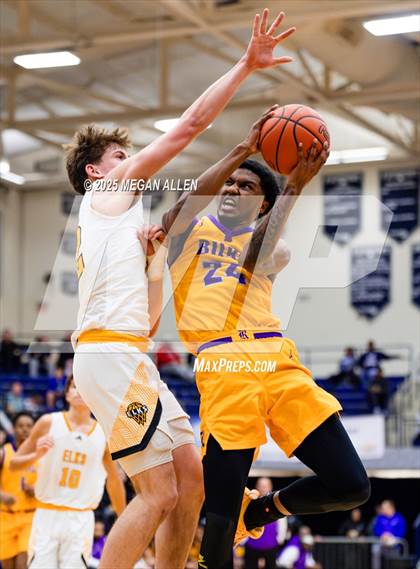 Thumbnail 2 in Reynoldsburg vs. Centerville photogallery.