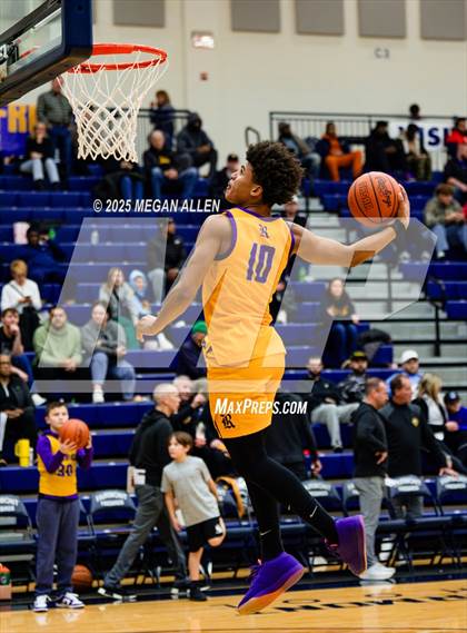 Thumbnail 1 in Reynoldsburg vs. Centerville photogallery.