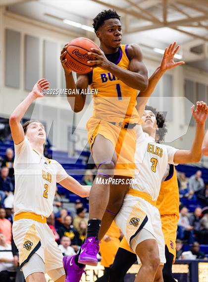 Thumbnail 2 in Reynoldsburg vs. Centerville photogallery.