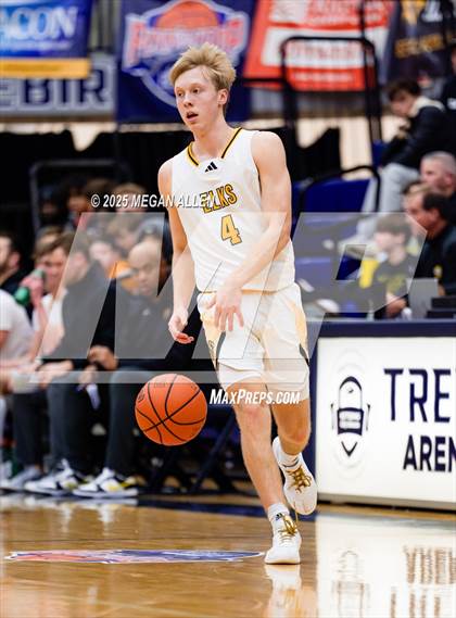 Thumbnail 2 in Reynoldsburg vs. Centerville photogallery.