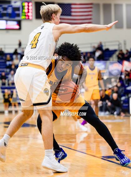Thumbnail 3 in Reynoldsburg vs. Centerville photogallery.