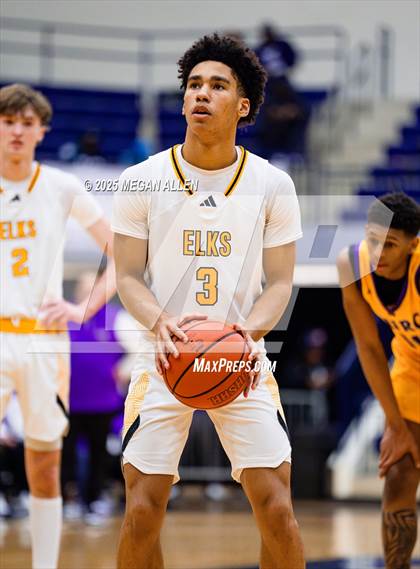 Thumbnail 1 in Reynoldsburg vs. Centerville photogallery.