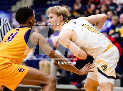 Thumbnail 1 in Reynoldsburg vs. Centerville photogallery.