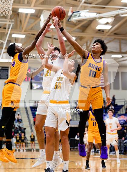 Thumbnail 1 in Reynoldsburg vs. Centerville photogallery.