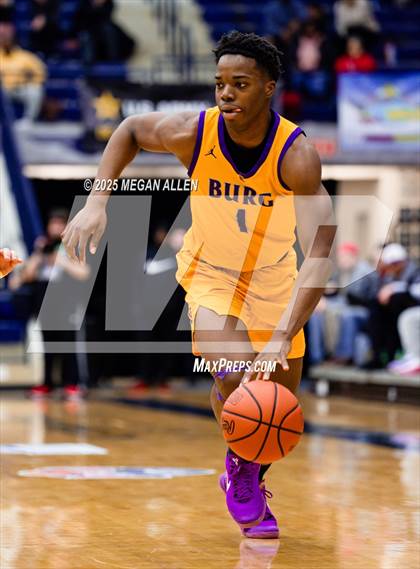 Thumbnail 1 in Reynoldsburg vs. Centerville photogallery.