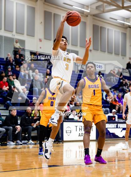 Thumbnail 3 in Reynoldsburg vs. Centerville photogallery.