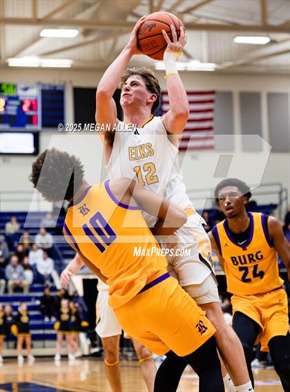 Thumbnail 3 in Reynoldsburg vs. Centerville photogallery.