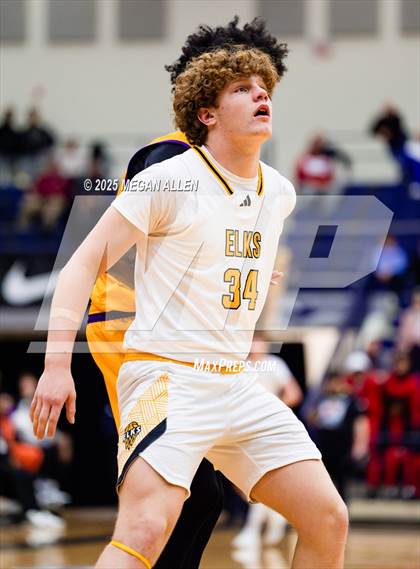 Thumbnail 1 in Reynoldsburg vs. Centerville photogallery.